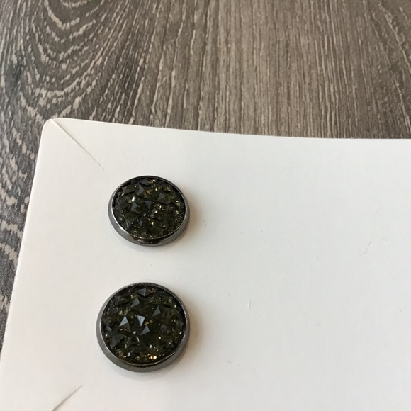 Dark olive green sparkle earrungs - Picture 1 of 4